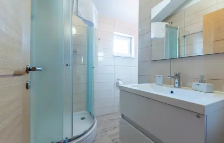 Location Maison 24 personnes à Mravince - Photo 47
