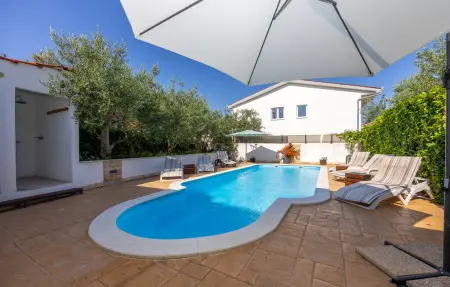 Location appartement à Kastel Stari