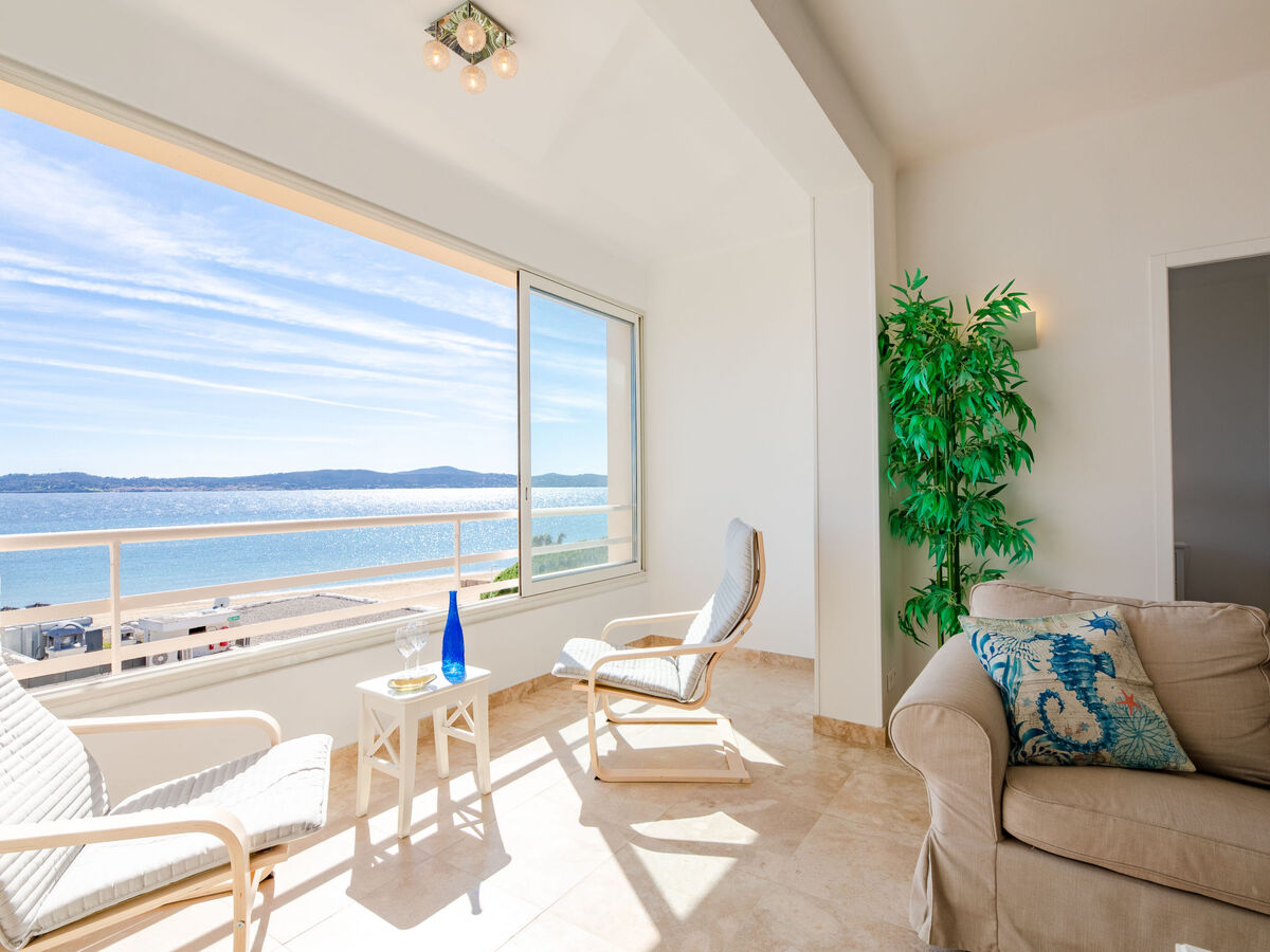 Appartement Les Dauphins - 20 m de la plage - Photo 2