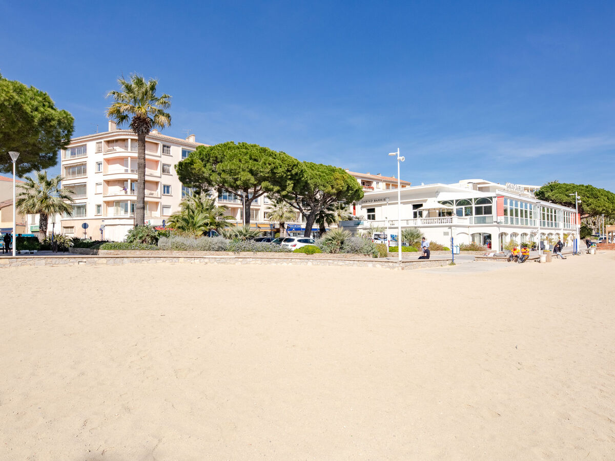 Appartement Les Dauphins - 20 m de la plage - Photo 4