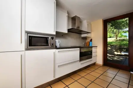 Gîte Castarière : 26 pers., jardin clos et jeux : photo 5
