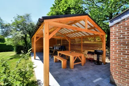 Gîte Castarière : 26 pers., jardin clos et jeux : photo 6