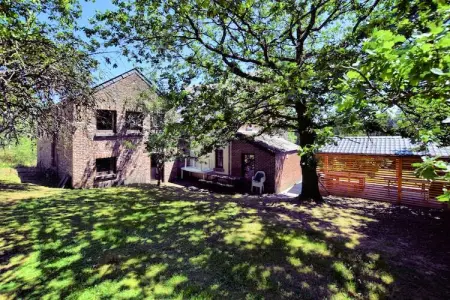 Gîte Castarière : 26 pers., jardin clos et jeux : photo 7
