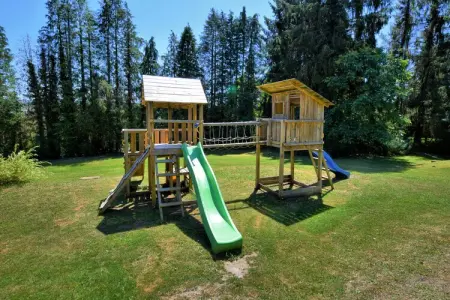 Gîte Castarière : 26 pers., jardin clos et jeux : photo 34