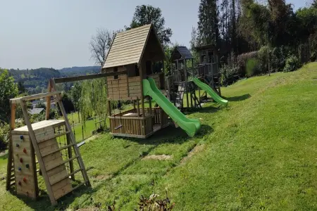 Gîte Castarière : 26 pers., jardin clos et jeux : photo 37