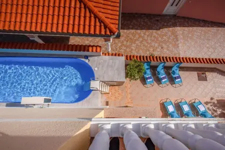 Location appartement à Dramalj, Maison de Campagne en Croatie avec Piscine