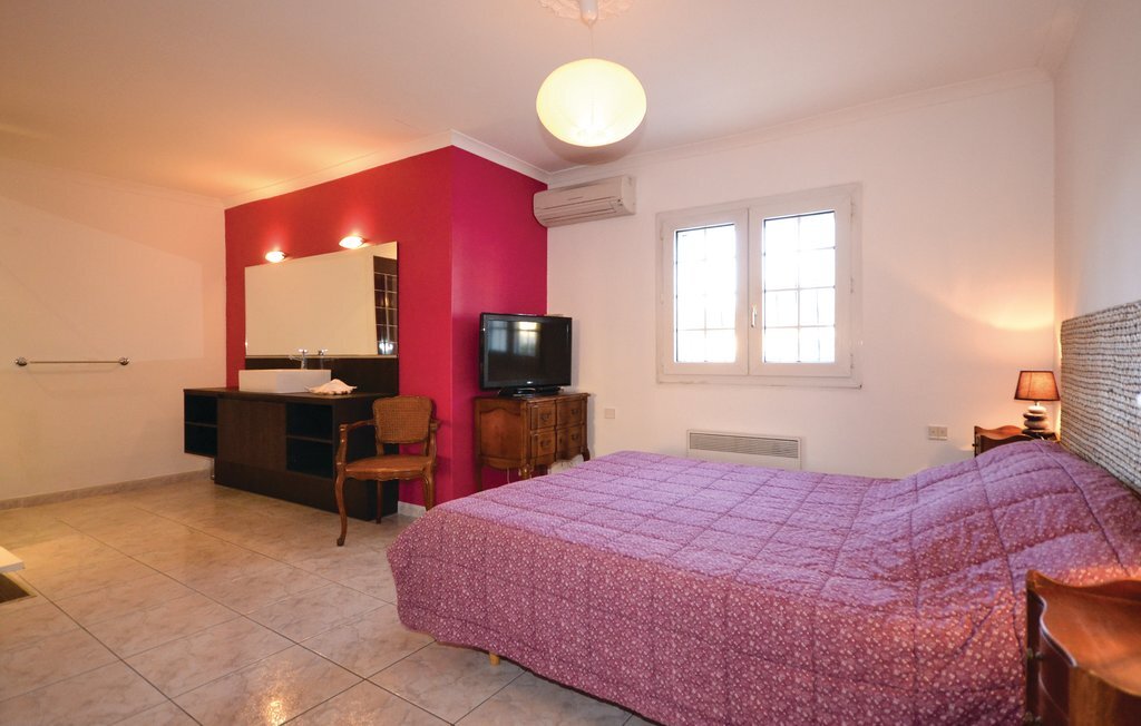 Maison 4 chambres avec piscine à Milhaud - Photo 7