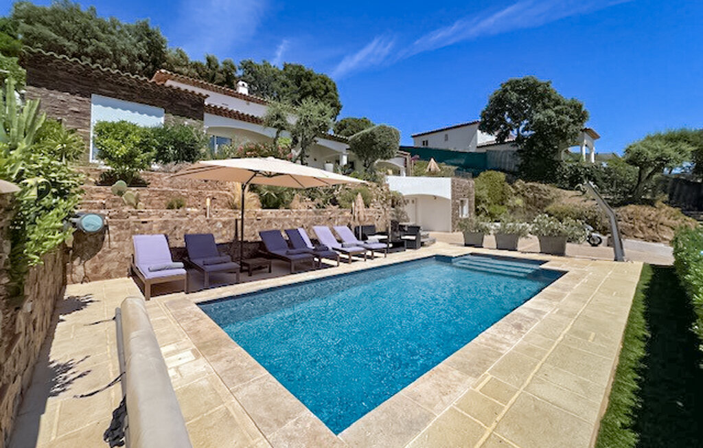Villa vue mer à La Londe-les-Maures, piscine privée - Photo 1