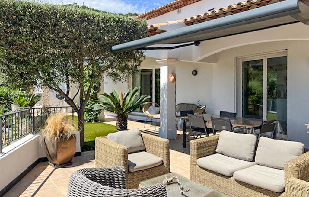 Villa vue mer à La Londe-les-Maures, piscine privée - Photo 3