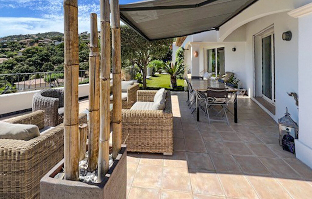 Villa vue mer à La Londe-les-Maures, piscine privée - Photo 8