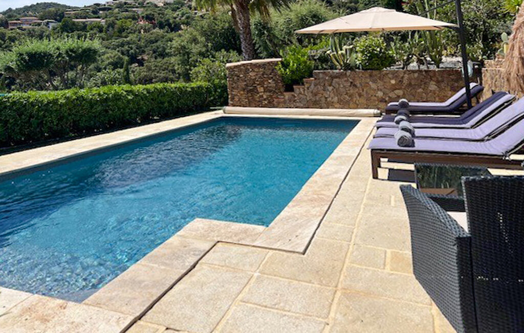 Villa vue mer à La Londe-les-Maures, piscine privée - Photo 9