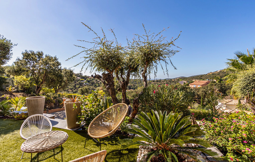 Villa vue mer à La Londe-les-Maures, piscine privée - Photo 13