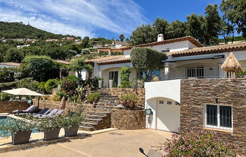 Villa vue mer à La Londe-les-Maures, piscine privée - Photo 17