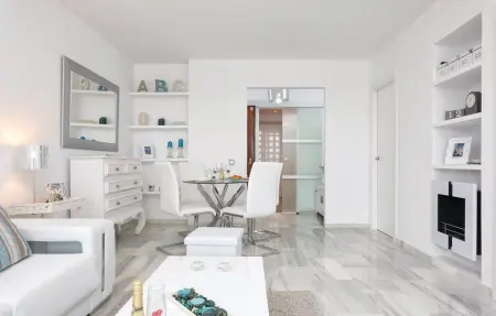 Appartement vue mer et montagne, 2 chambres, piscine commune à Mijas : photo 9