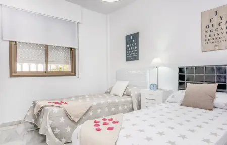 Appartement vue mer et montagne, 2 chambres, piscine commune à Mijas : photo 16