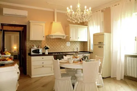 Maison Montefiore, 10 personnes avec piscine privée : photo 11