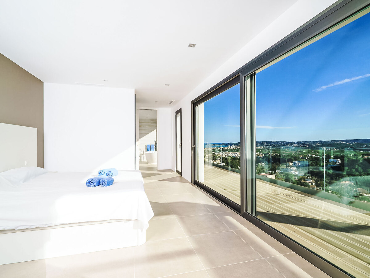 Villa Exorbo – 625 m², piscine chauffée et vue mer panoramique - Photo 7