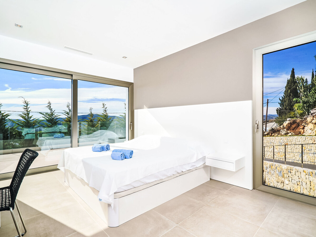 Villa Exorbo – 625 m², piscine chauffée et vue mer panoramique - Photo 11