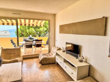 Appartement Cadet Rousse au Lavandou, terrasse vue mer - Photo 1