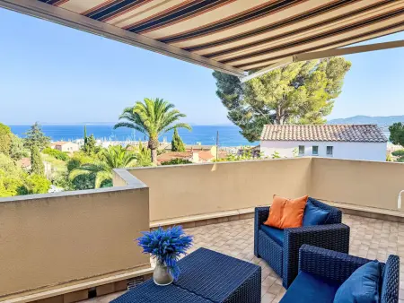 Appartement Cadet Rousse au Lavandou, terrasse vue mer - Photo 4