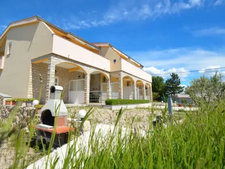 Location appartement à Maslenica, Ivan