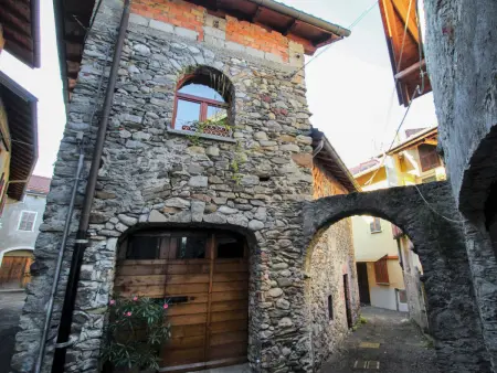 Maison rustique Caa de Sass à Castelveccana - Photo 1