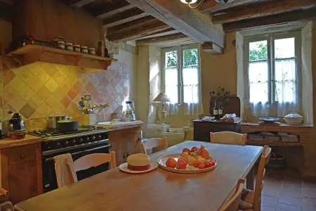 Maison Romaine Romantique, Maison à Campagne avec Piscine et Barbecue - Photo 11