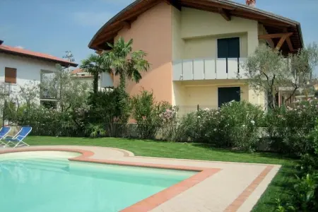 Location maison à Lazise, Charmante retraite au bord du lac