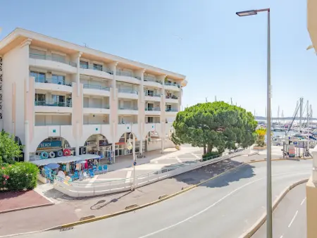 Appartement 2 pièces avec terrasse à 250m de la plage : photo 2