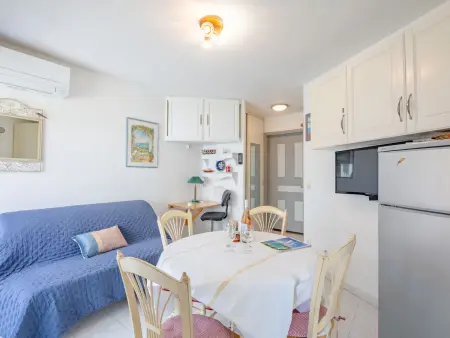 Appartement 2 pièces avec terrasse à 250m de la plage : photo 3