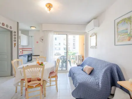 Appartement 2 pièces avec terrasse à 250m de la plage : photo 6
