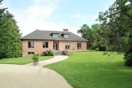 Chez Inès – Maison 15 personnes à Marloie