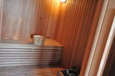 Stone Lodge, Maison à Bastogne avec Sauna et Bain à Bulles - Photo 24
