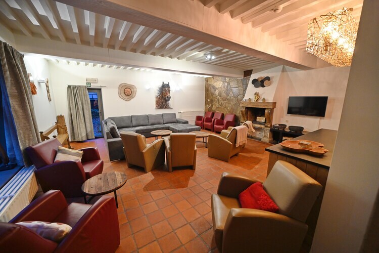 Maison ardennaise 18 personnes avec spa et piscine à Marche - Photo 6