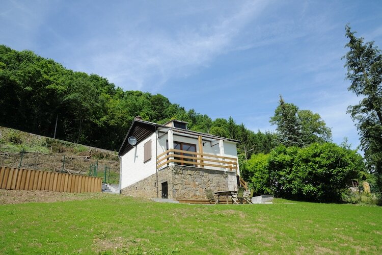 Maison Chalet d'aventures avec vue sur l'Ourthe - Photo 1