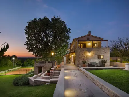 Villa Vlastelini, 8 pers., piscine chauffée et terrain privé : photo 2
