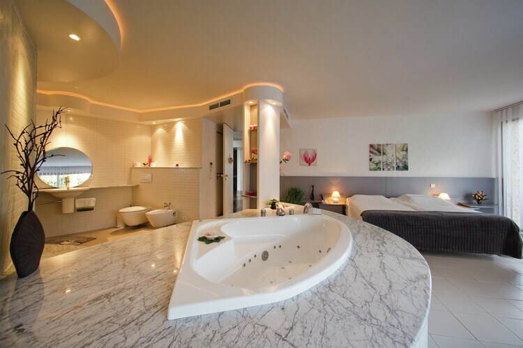 Villa d'architecte 500 m² vue 360° sur baie de Cannes - Photo 13