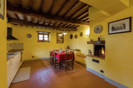 Villa San Martino Ulivi, 3 appartements avec piscine à Cortona : photo 8