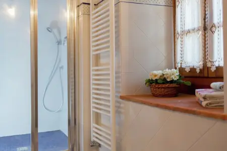 Villa San Martino Ulivi, 3 appartements avec piscine à Cortona : photo 15
