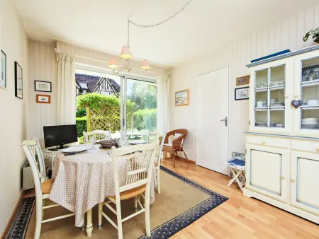 Appartement Jardins du Casino, Cabourg, 100m plage : photo 7