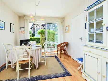 Appartement Jardins du Casino, Cabourg, 100m plage : photo 8