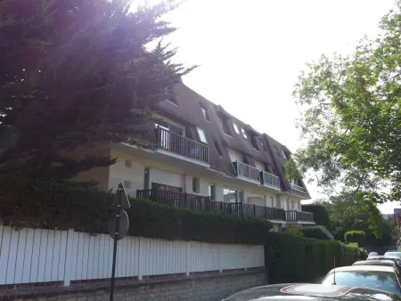 Appartement Jardins du Casino, Cabourg, 100m plage : photo 18