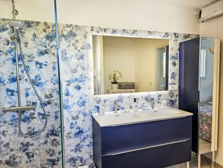 Villa Les Angevines, 180 m² piscine à Morières : photo 29