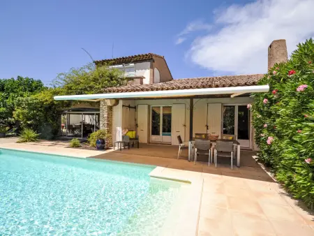 Villa Les Angevines, 180 m² piscine à Morières : photo 31
