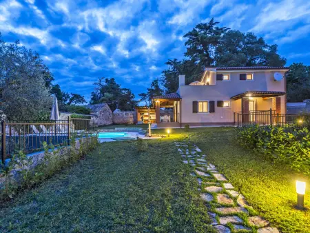 Maison Orhidea 8 pers. piscine privée à Višnjan : photo 15