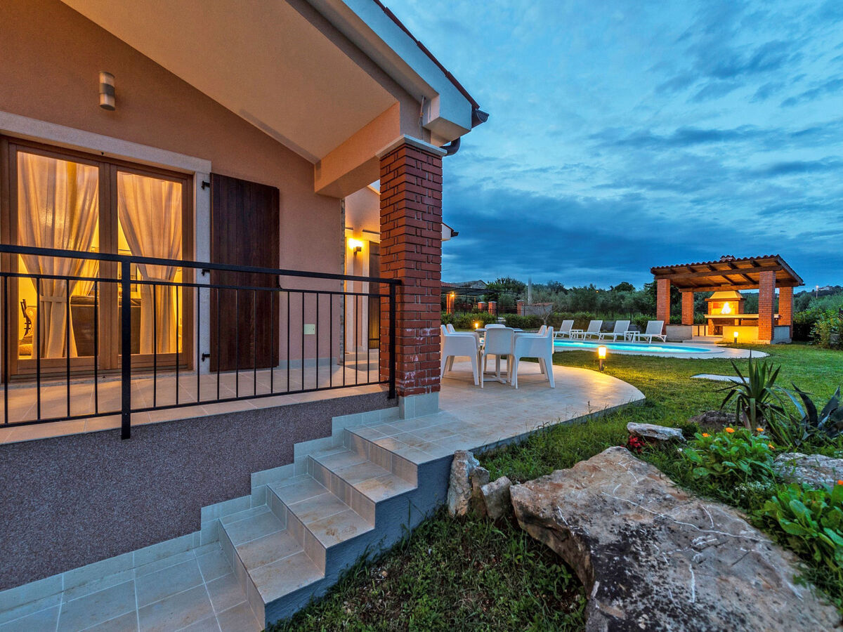 Maison Dalia avec piscine privée à Višnjan - Photo 13