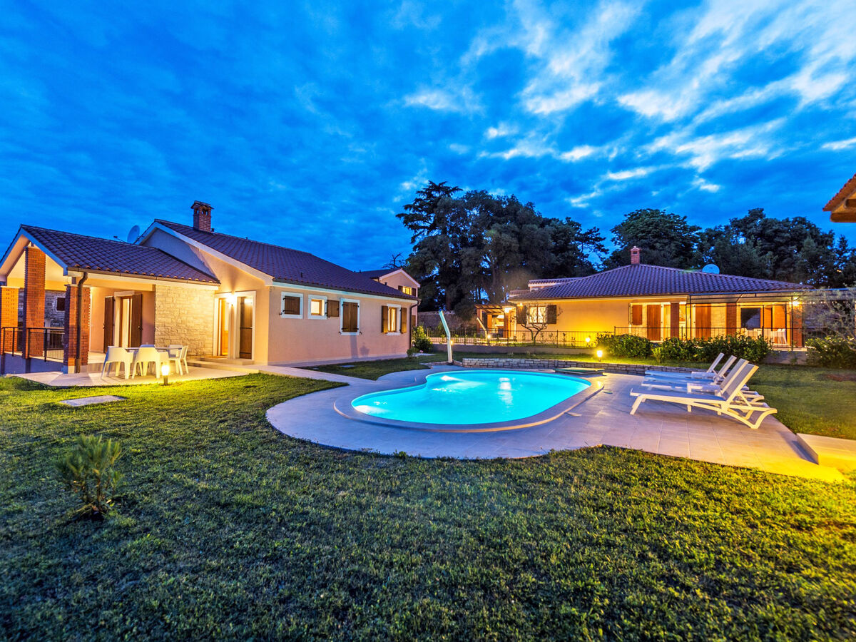 Maison Dalia avec piscine privée à Višnjan - Photo 16
