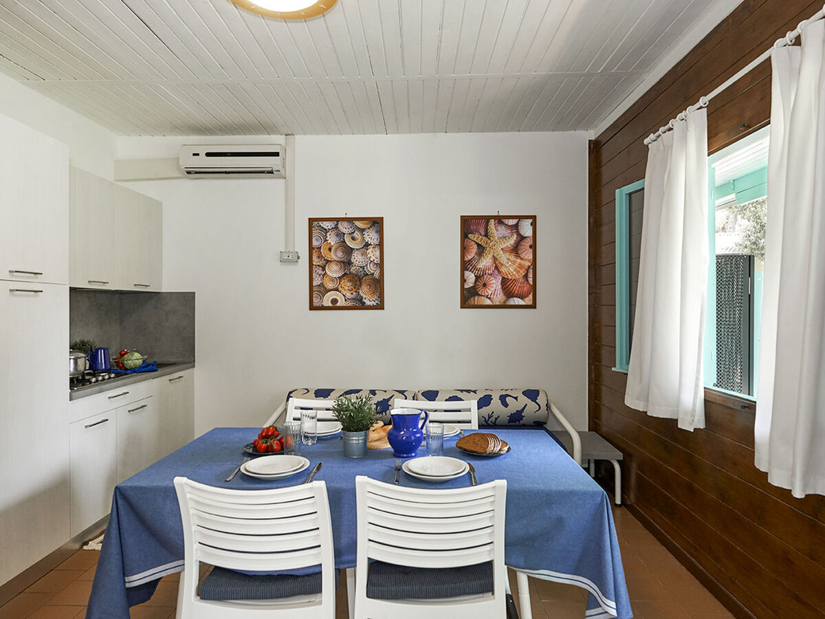 Bungalow 3 pièces à Baia Domizia, 250 m plage - Photo 4