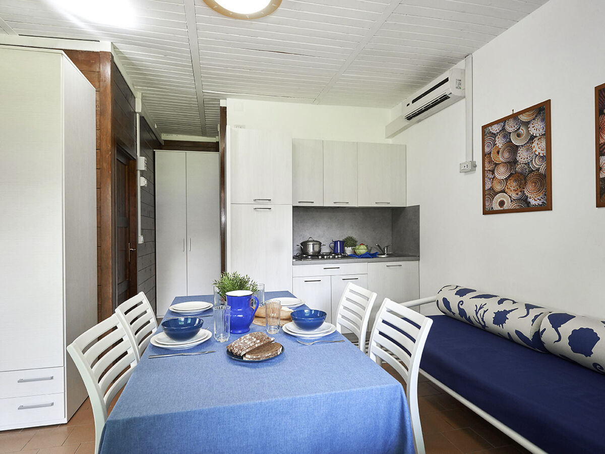 Bungalow 3 pièces à Baia Domizia, 250 m plage - Photo 7