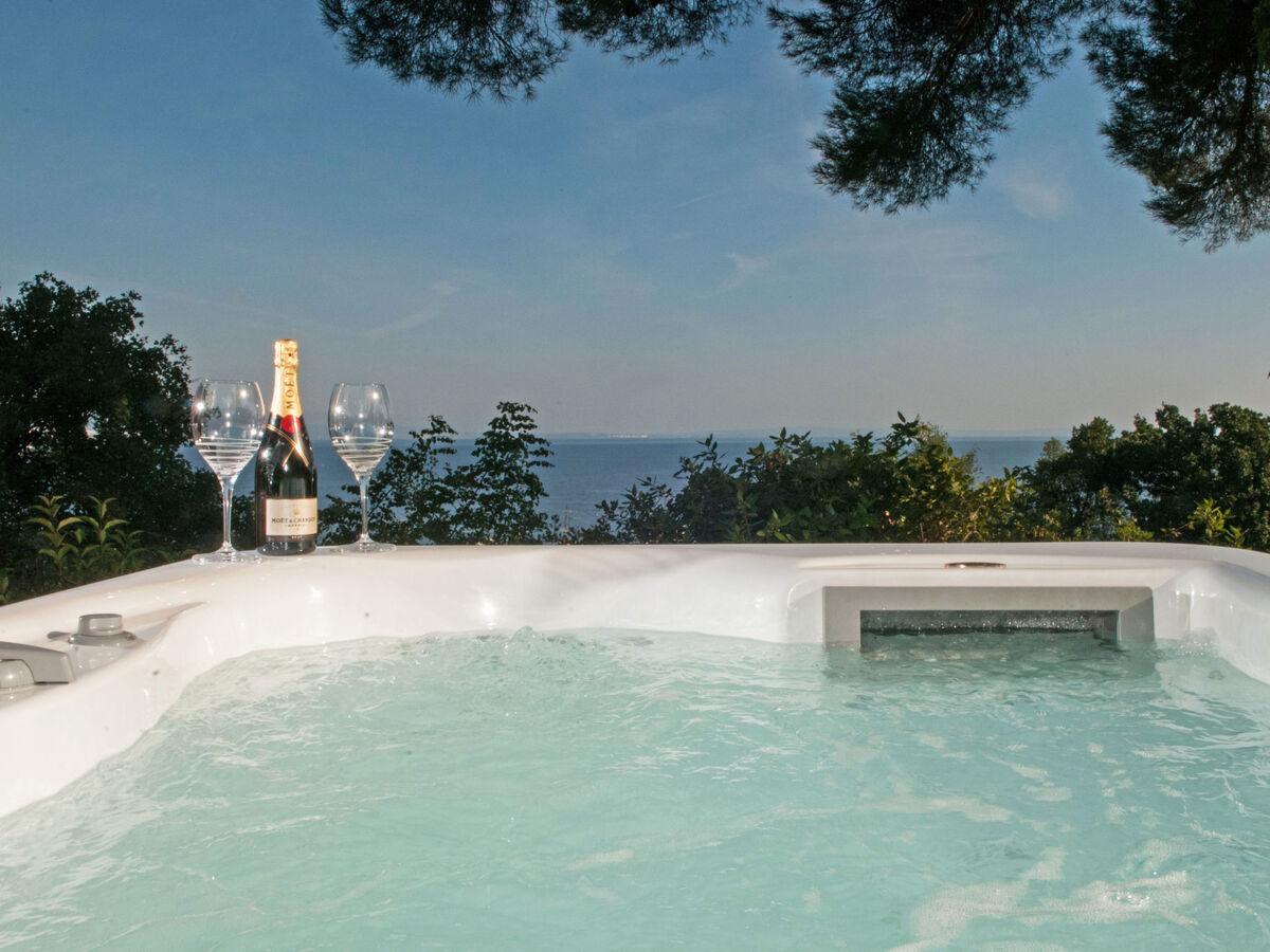 Maison moderne Volosko avec vue mer et jacuzzi - Photo 21